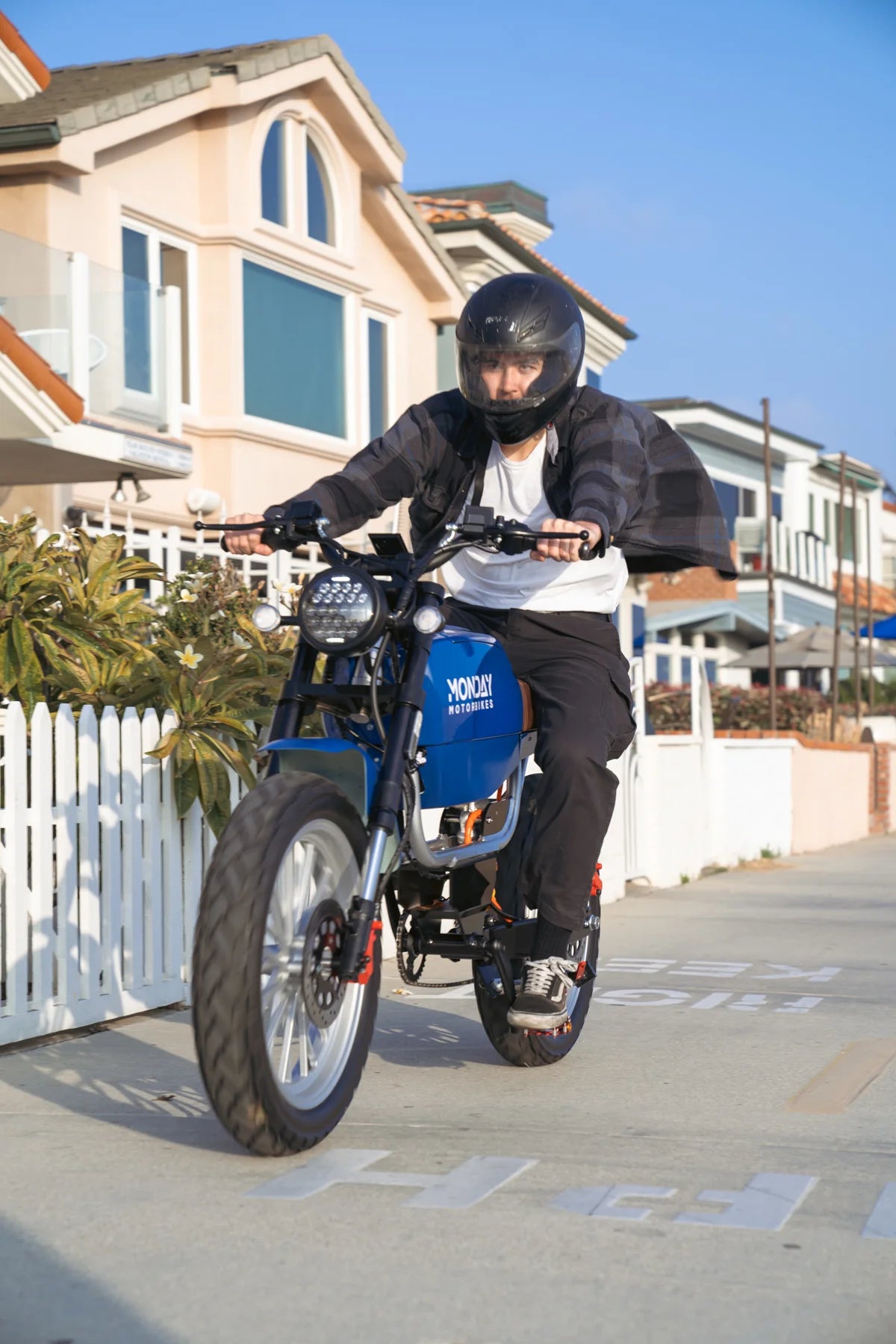 Monday Motorbikes Piezo Electric Motorbike